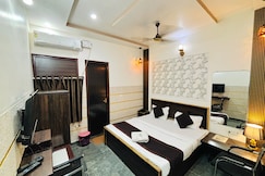 Nidhivan Dham Hotel - Near Janam Bhoomi Mathura, Mathura