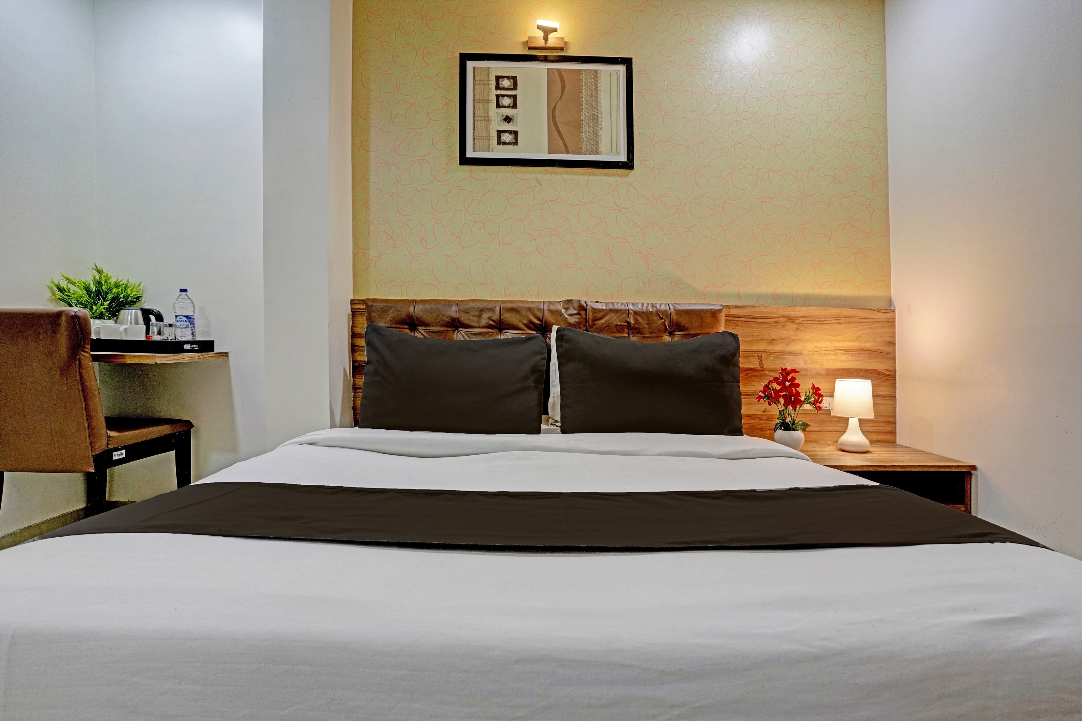 Hotel O Blue Inn Residence Near R City Mall - Tap to explore photos