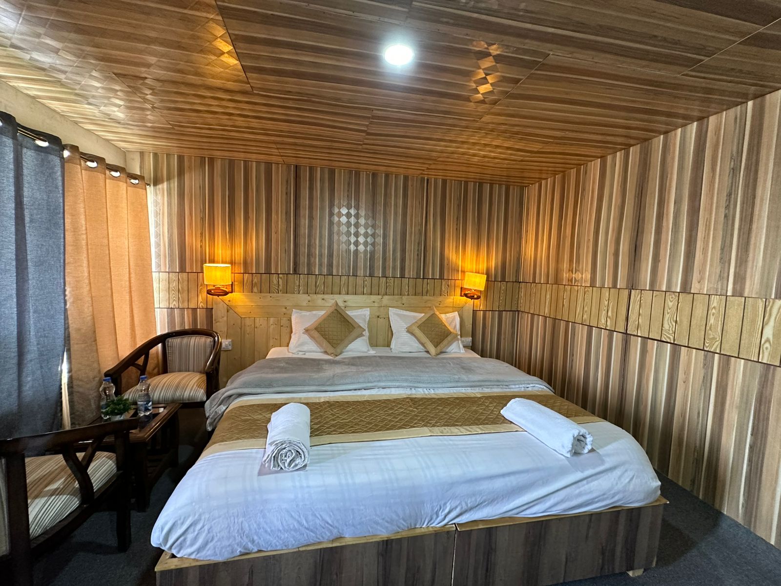 Pangong woods Resort - Tap to explore photos