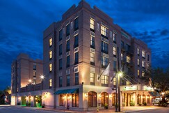 Holiday Inn Savannah Historic District, an IHG Hotel, Chatham