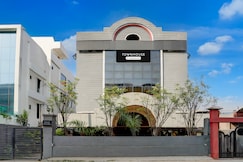Super Townhouse Kalmana, Nagpur