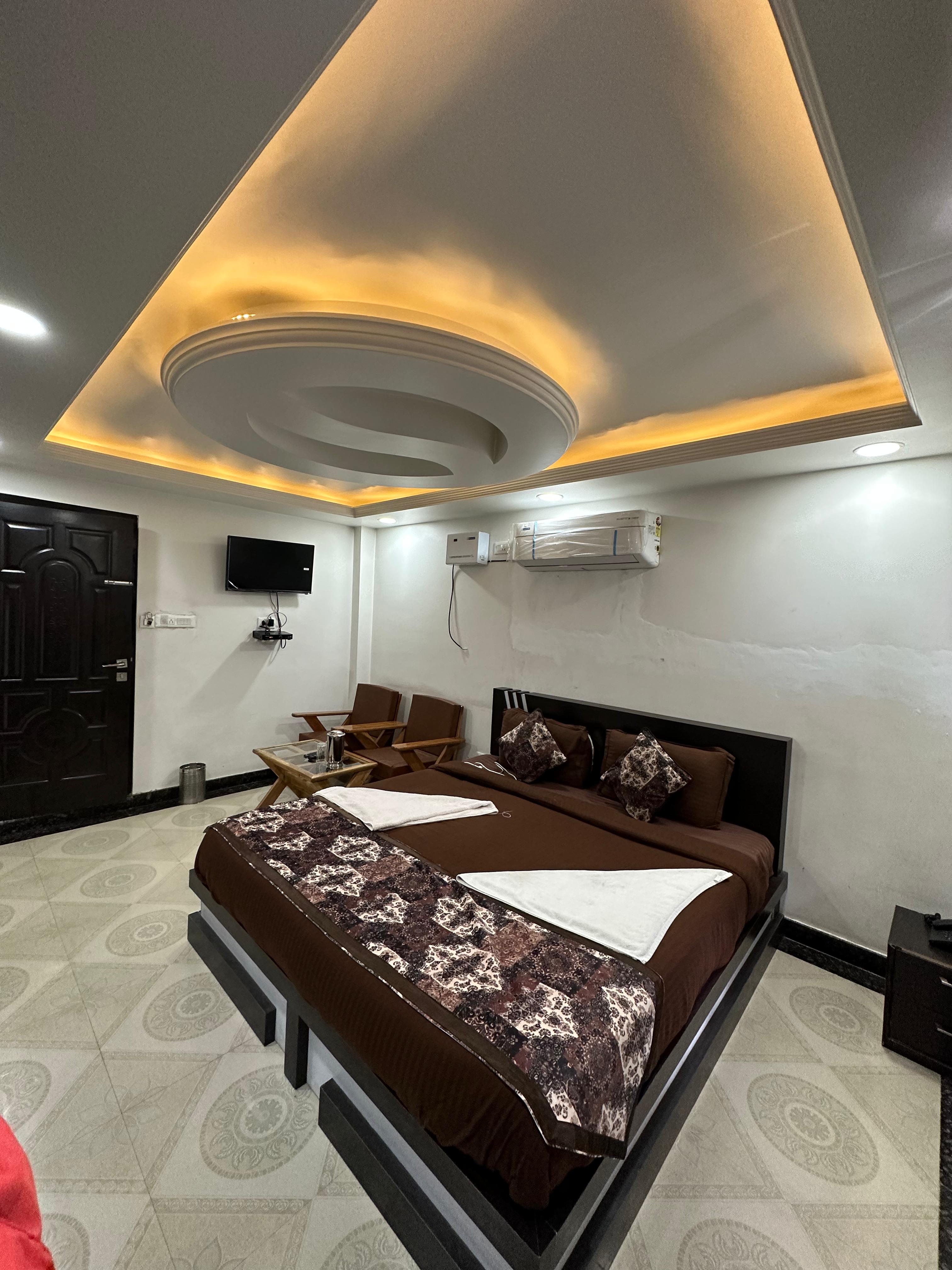 Hotel Budshah Residency, Srinagar - Tap to explore photos
