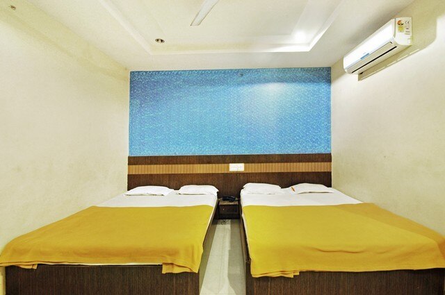 Hotel Sai Shiv Shanti - Tap to explore photos