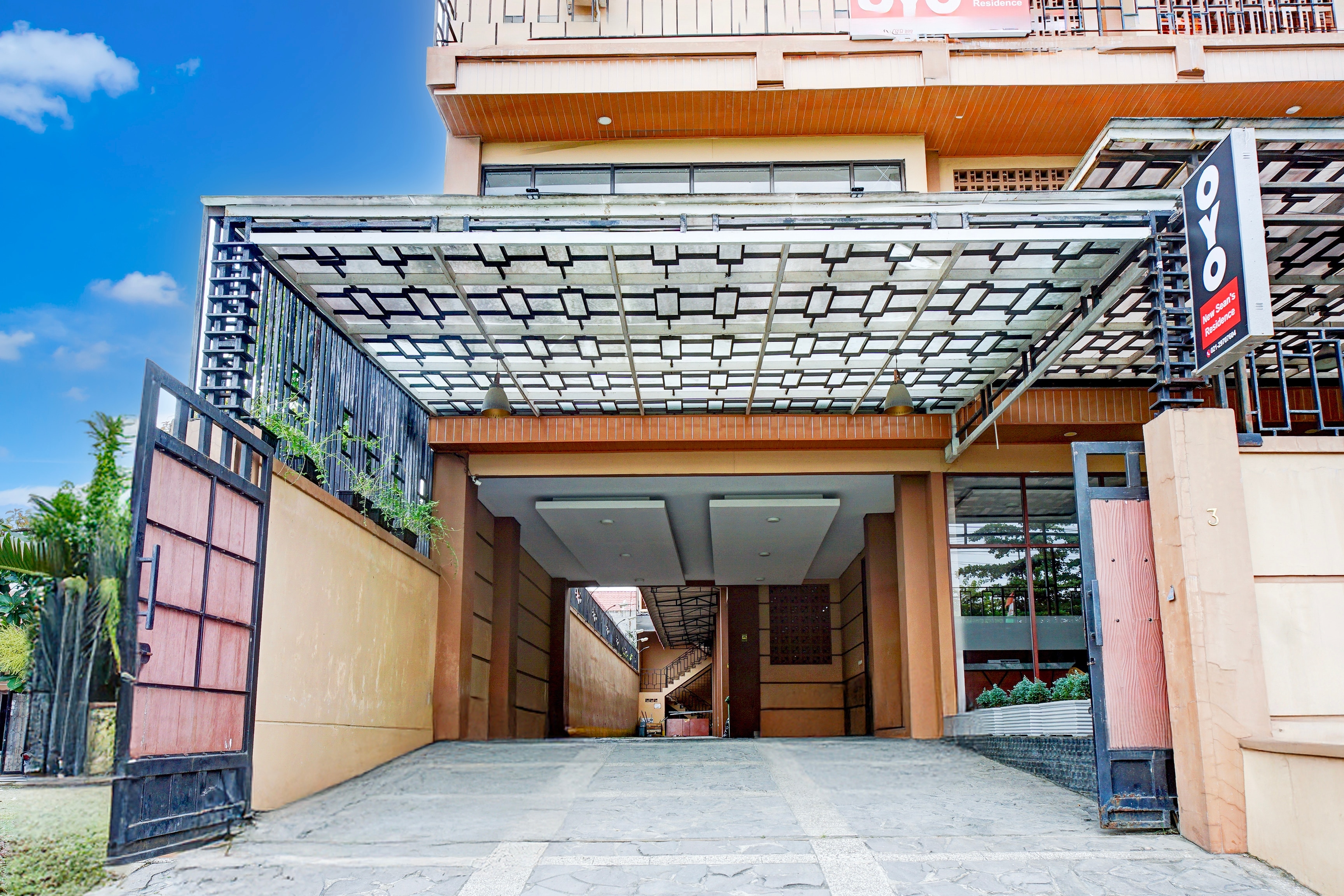 Dancenter Sean'S Residence Mansyur Near Universitas Sumatra Utara ( USU ) - Tap to explore photos