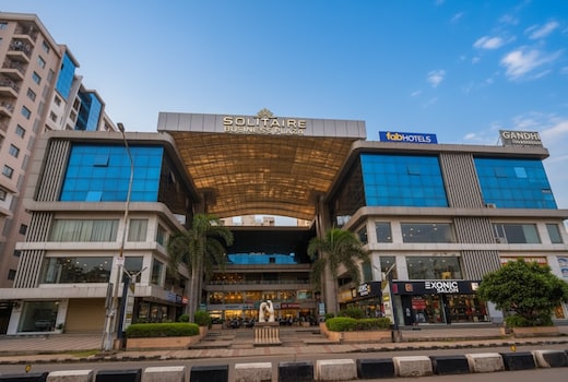 FabExpress Solitaire - Inside Solitaire Business Plaza