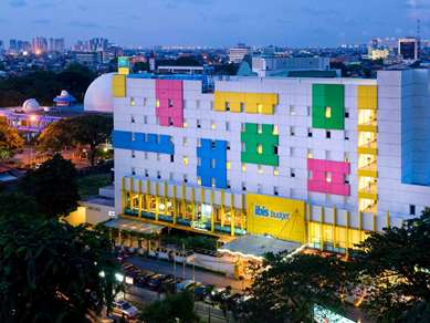ibis budget Jakarta Cikini - Tap to explore photos