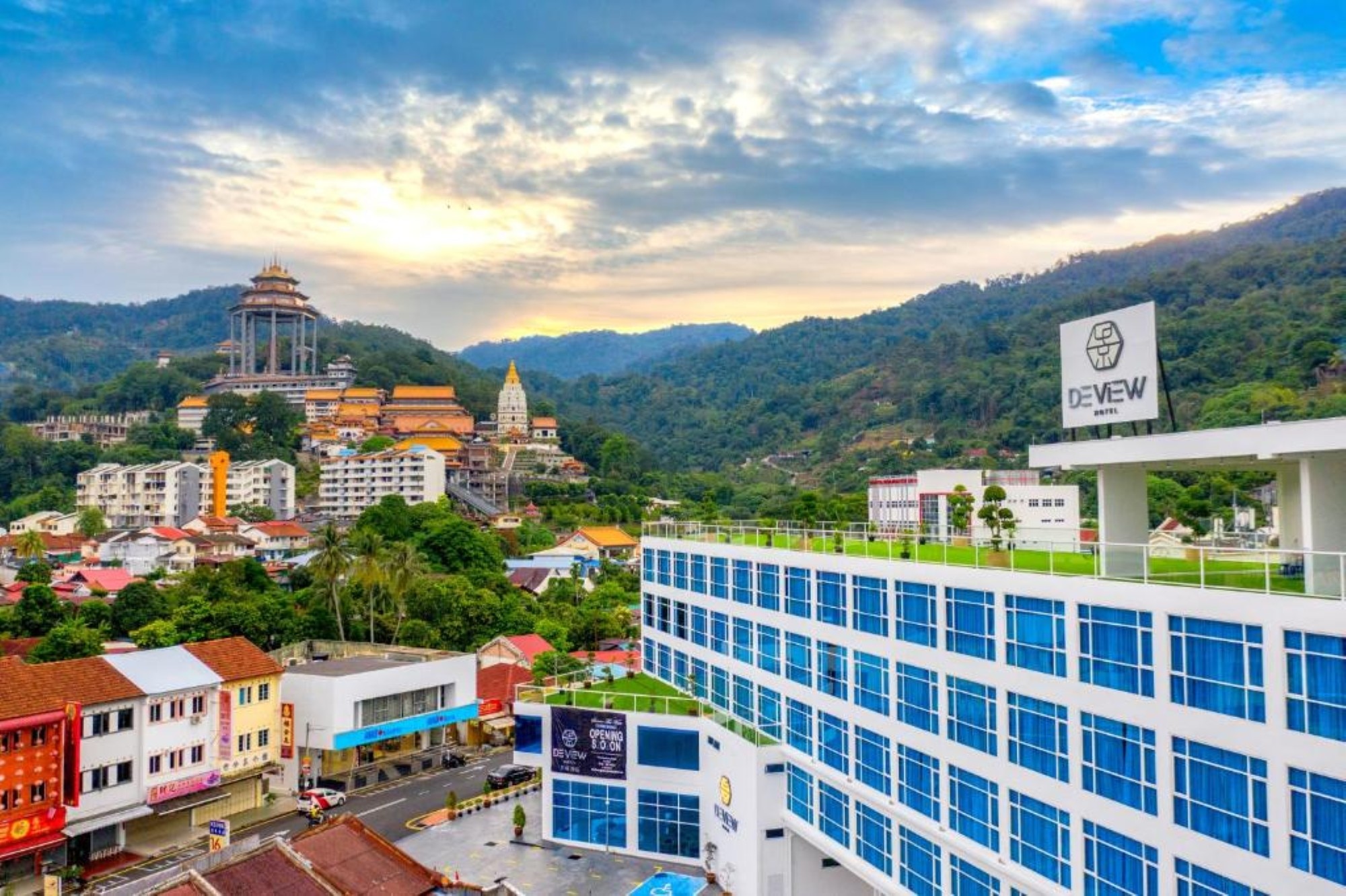 Kingston Hotel 13 @ Penang Hill, George Town - Tap to explore photos