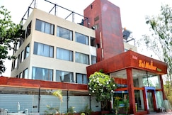 Hotel Malhar Palace, Shirdi