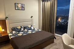 Velora stayss, Greater Noida