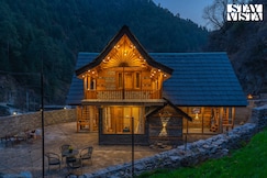 StayVista at Rustic Loft 2 @ Wisteria Whispers, Sainj