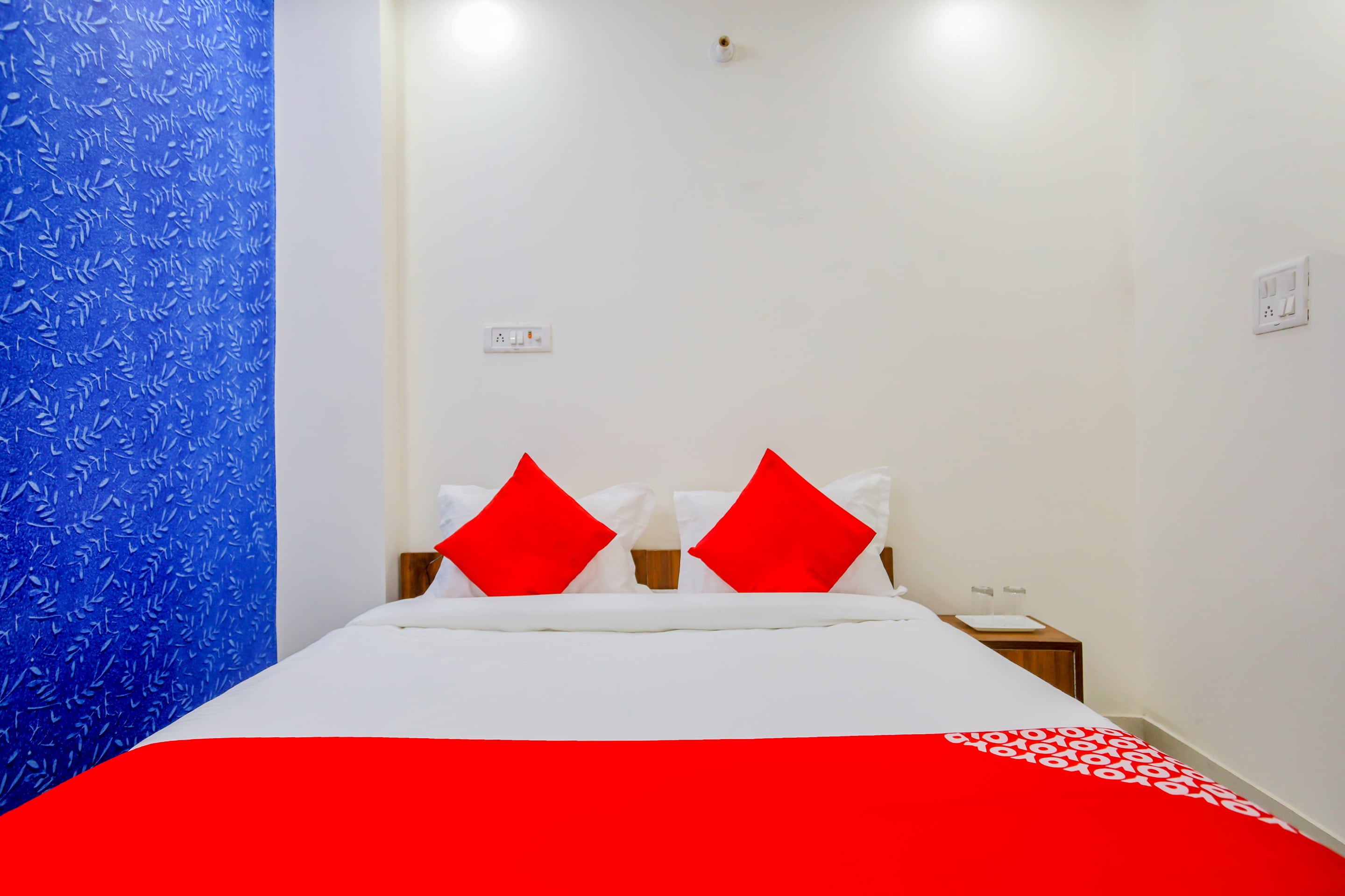 Hotel O Mahipalpur Extension Near Airport - Tap to explore photos