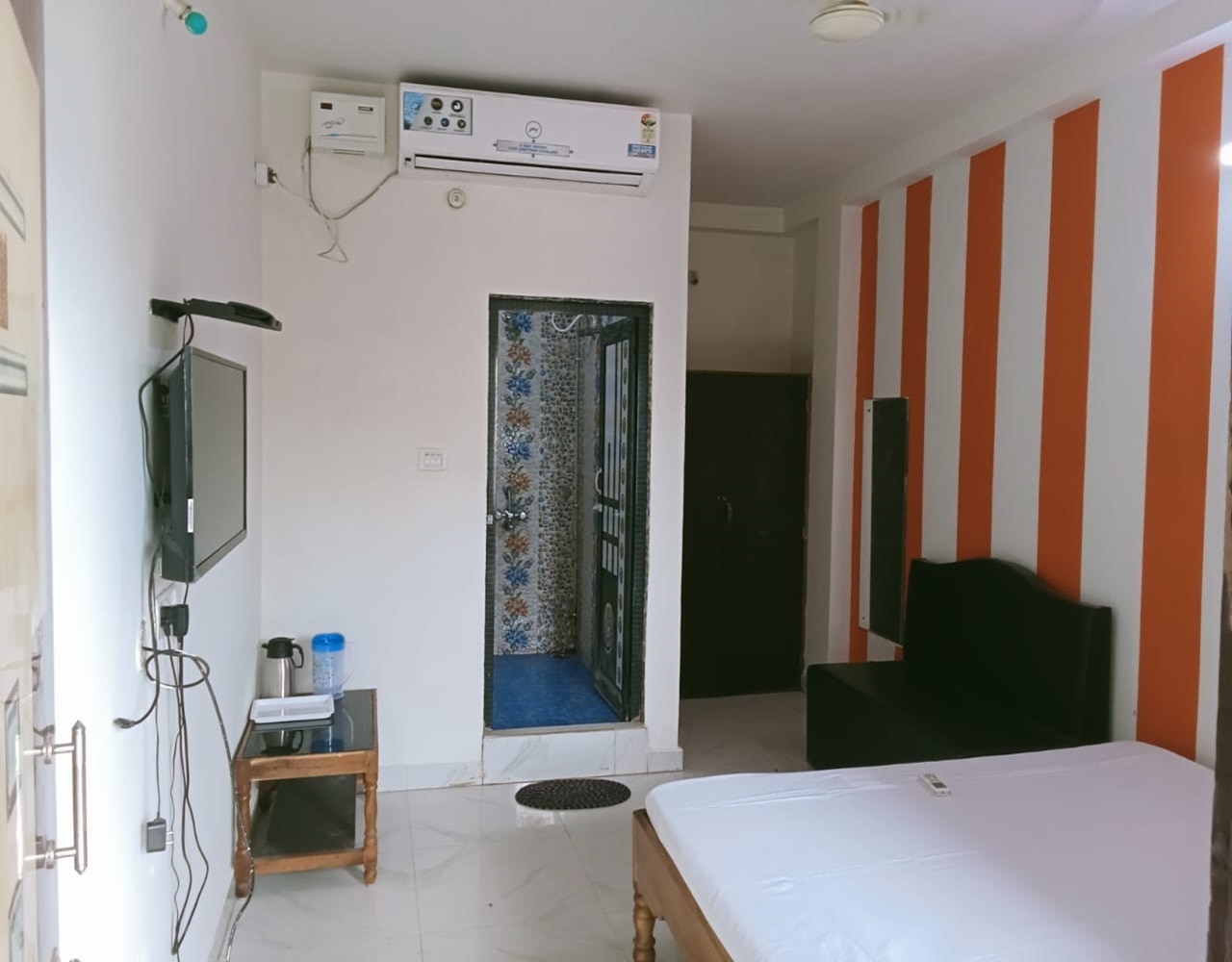 Hotel Maa Parbati - Tap to explore photos