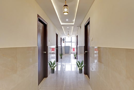 Hotel O Gn Nelli Suites