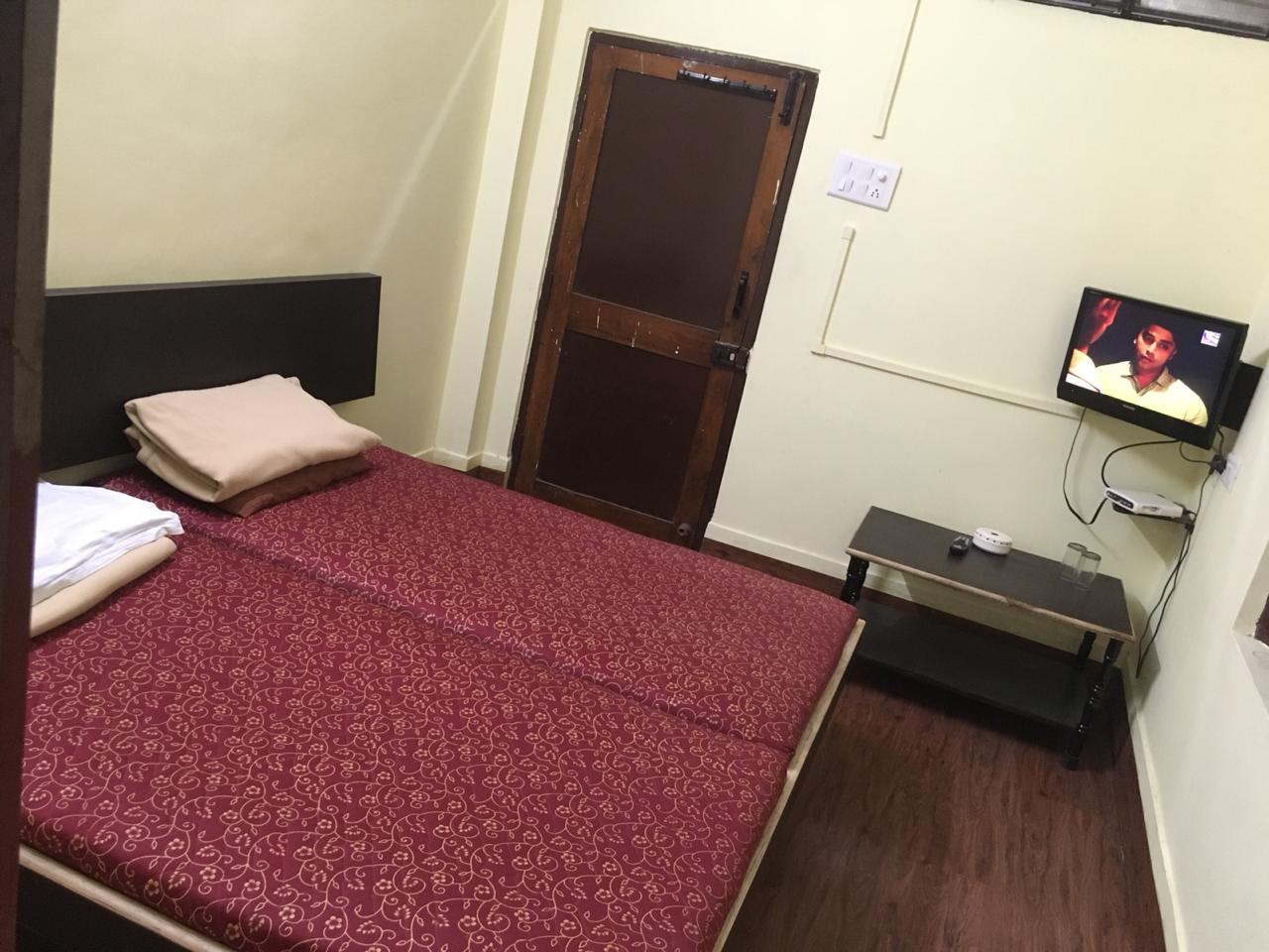 hotel raviraj - Tap to explore photos