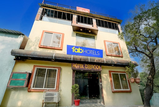 FabHotel Ceerock