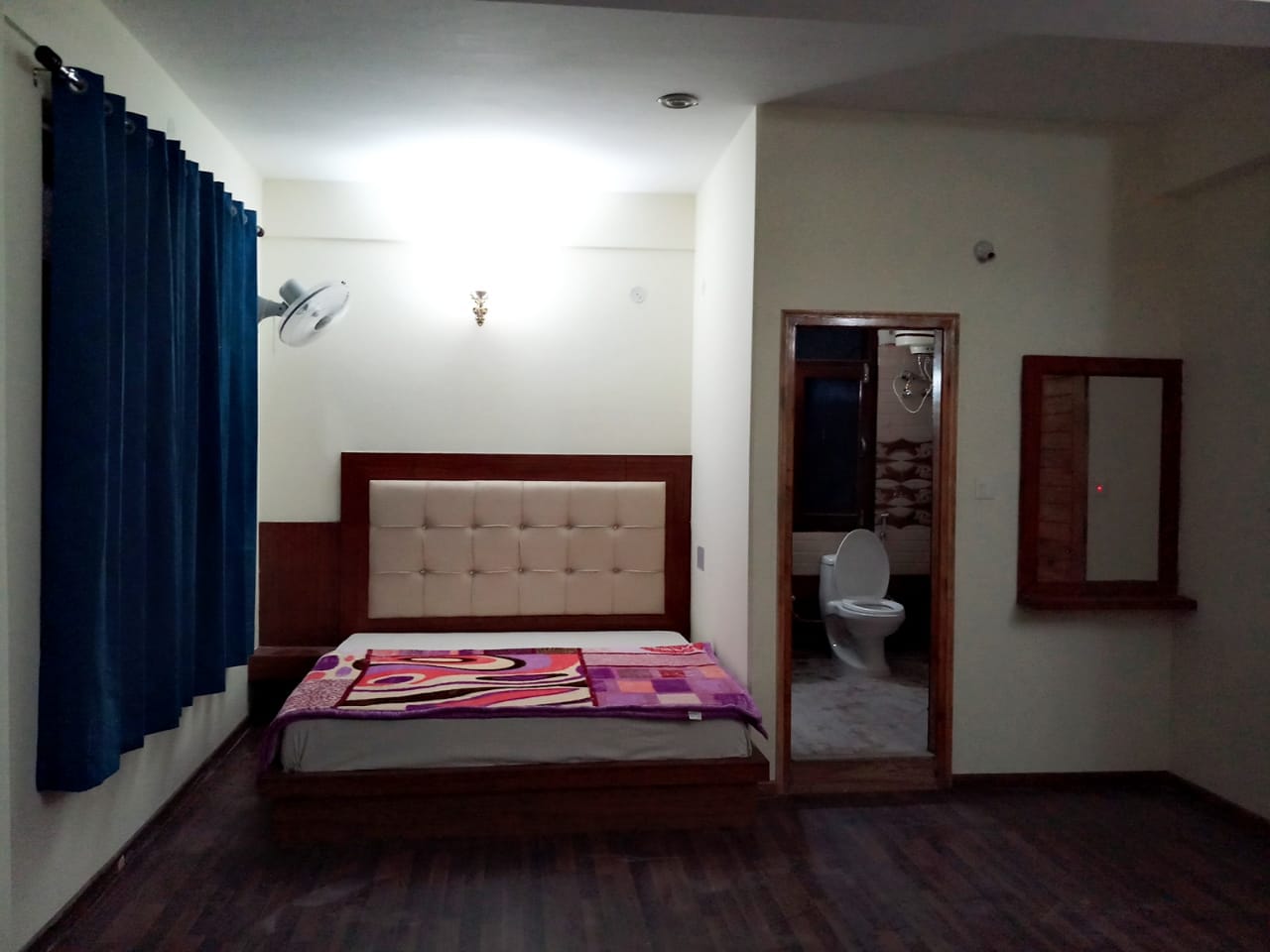 Majestic Inn Guest House - Tap to explore photos