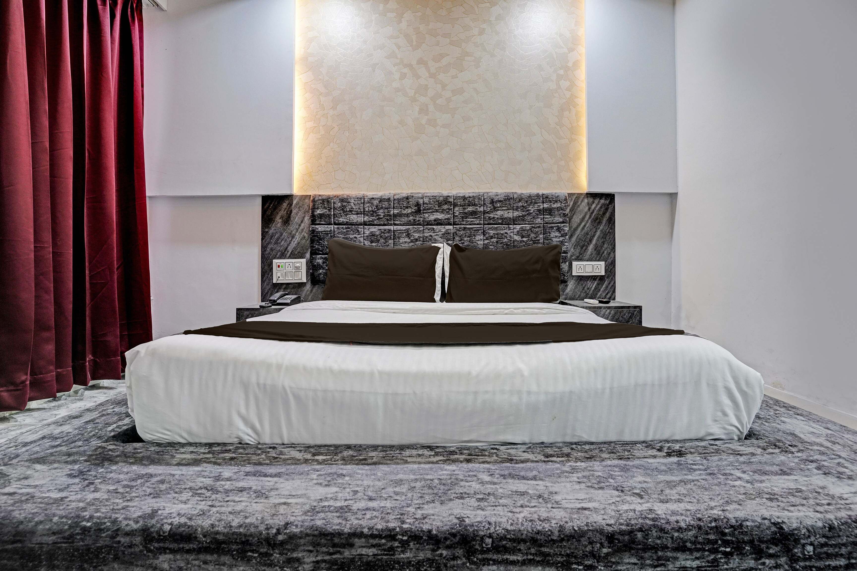 Hotel O Star galaxy - Tap to explore photos