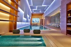 DoubleTree by Hilton Sharjah Waterfront Hotel & Residences, عجمان
