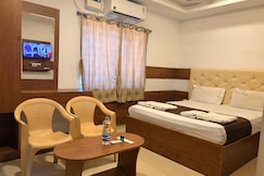 Reva Plaza Hotel, Kovilpatti