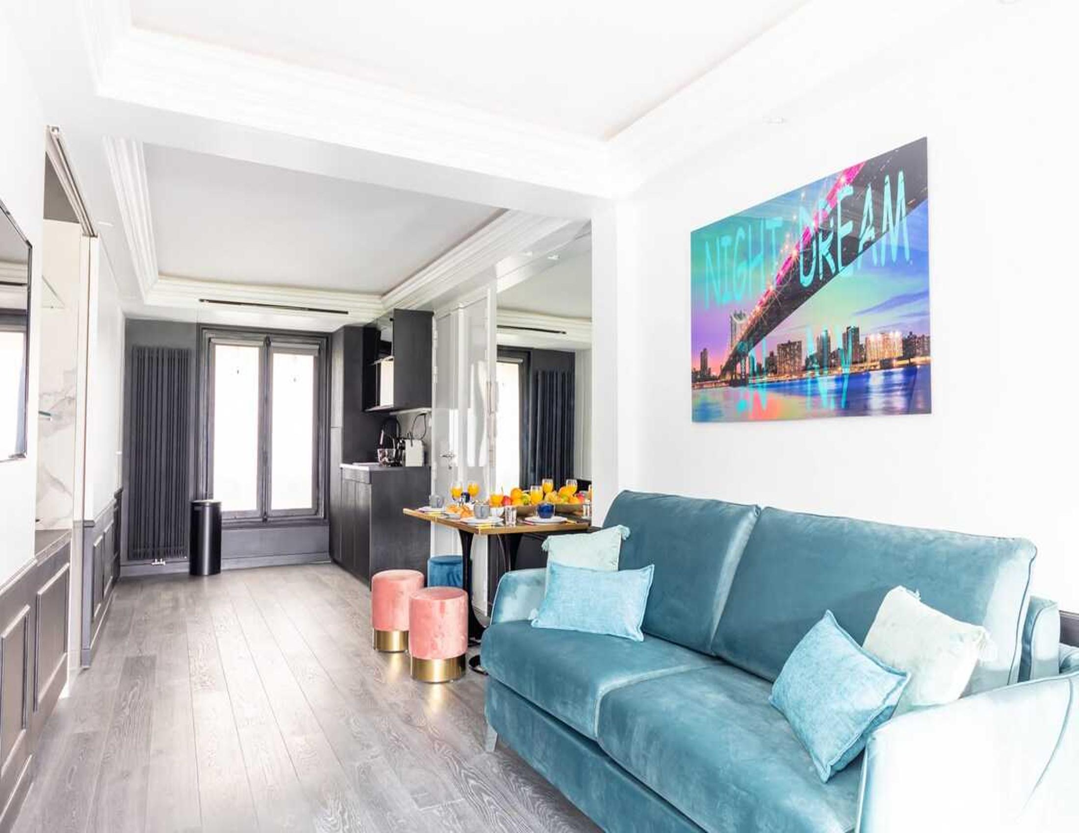 Modern apartment - 1BR/4P -Arc de triomphe - Tap to explore photos