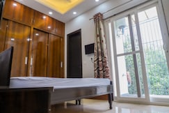 Posh studio apartment in Malviya Nagar, Delhi