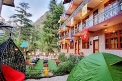 Hogwartz Hostel | Near Mall Road Kasol, Kasol