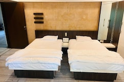 Lily Room | Studio Apartment, Nagpur