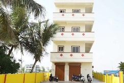 Hotel Raja Malhari, Sasvad