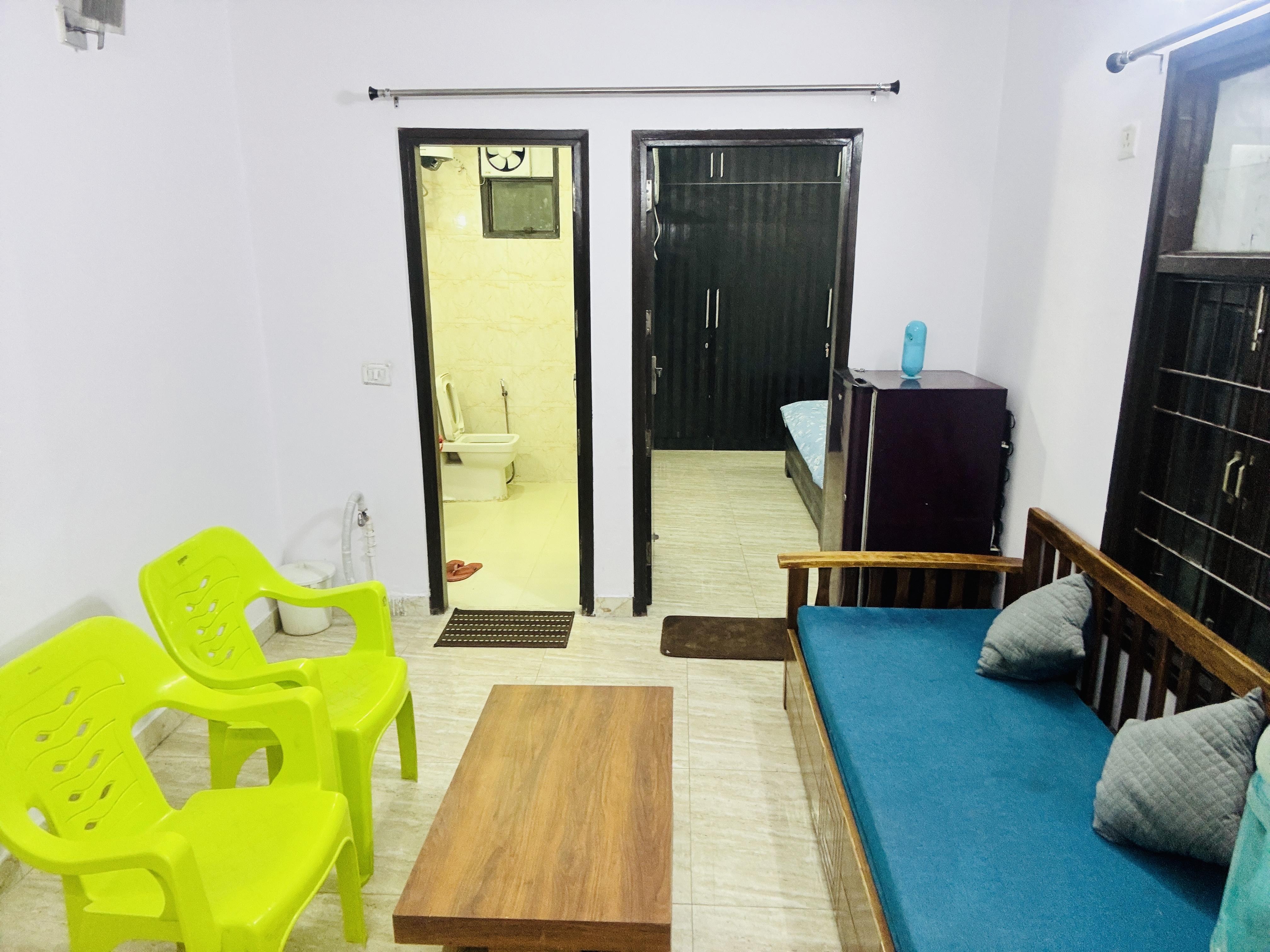 1 BHK Peaceful Apartment for Family - Tap to explore photos