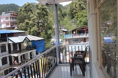 Magic Tree Inn Guest House (Deluxe Room), Dharamshala