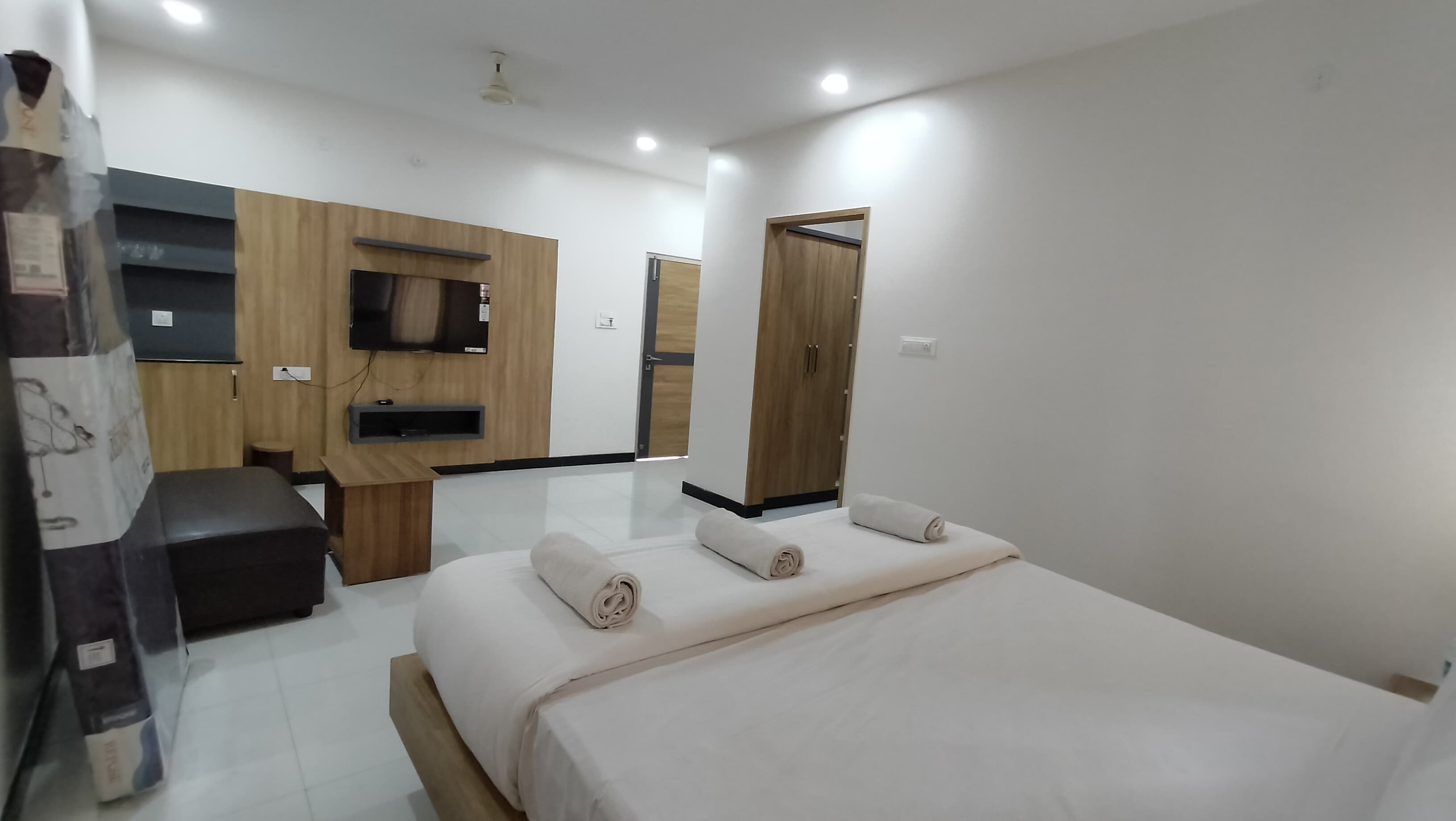 Embassy Grand Boarding and Lodging - Tap to explore photos