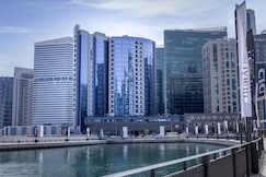 Radisson Blu Hotel Dubai Waterfront, دبى