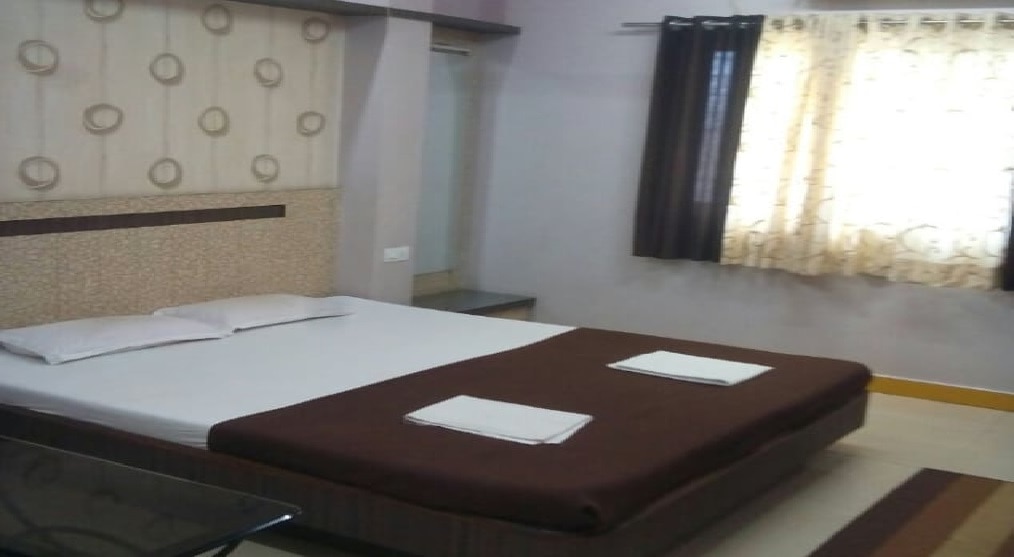 HOTEL GURUKRUPA INN - Tap to explore photos