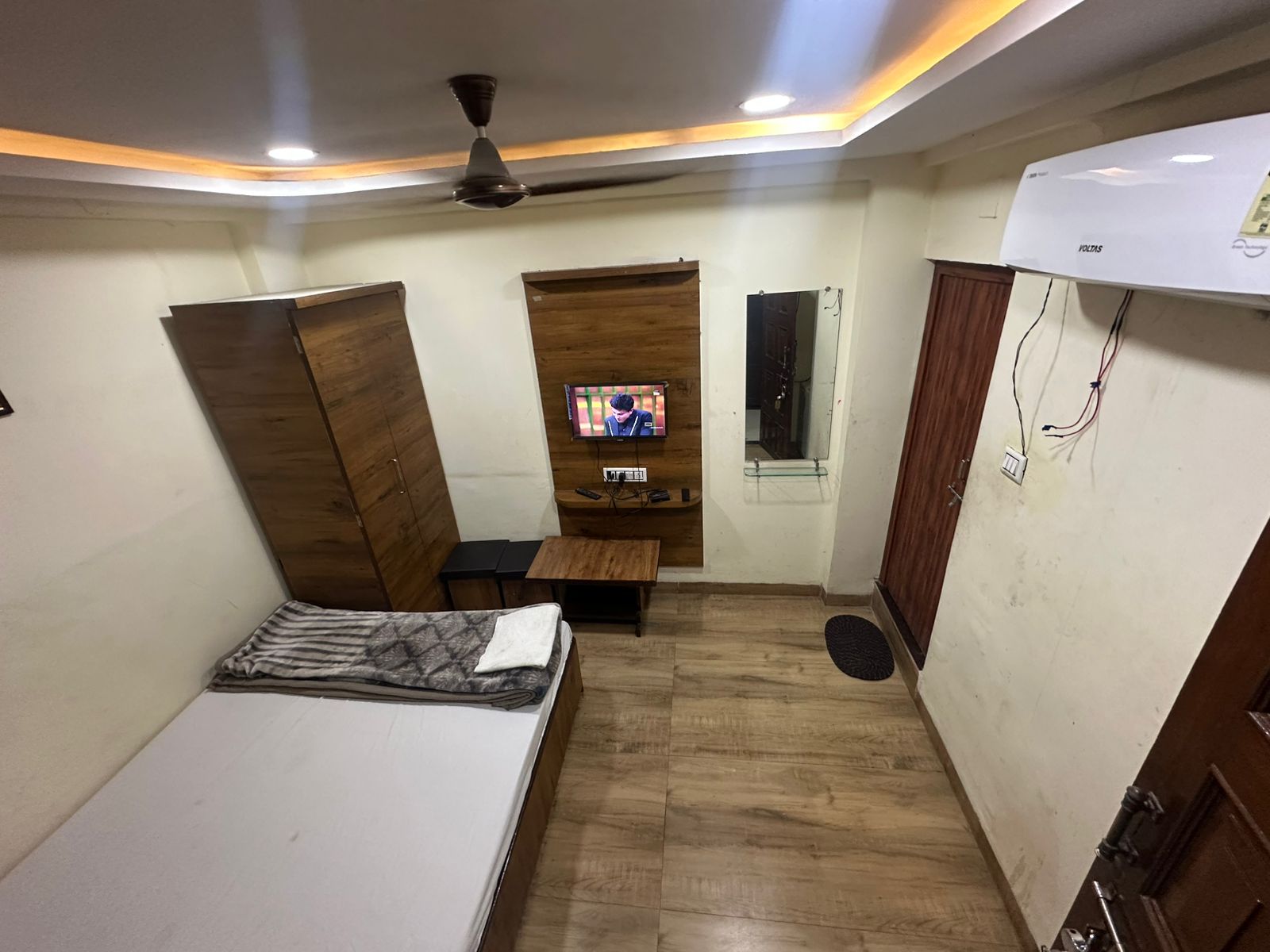 gaumati hotel - Tap to explore photos