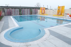Hotel Park Blu, Asandh