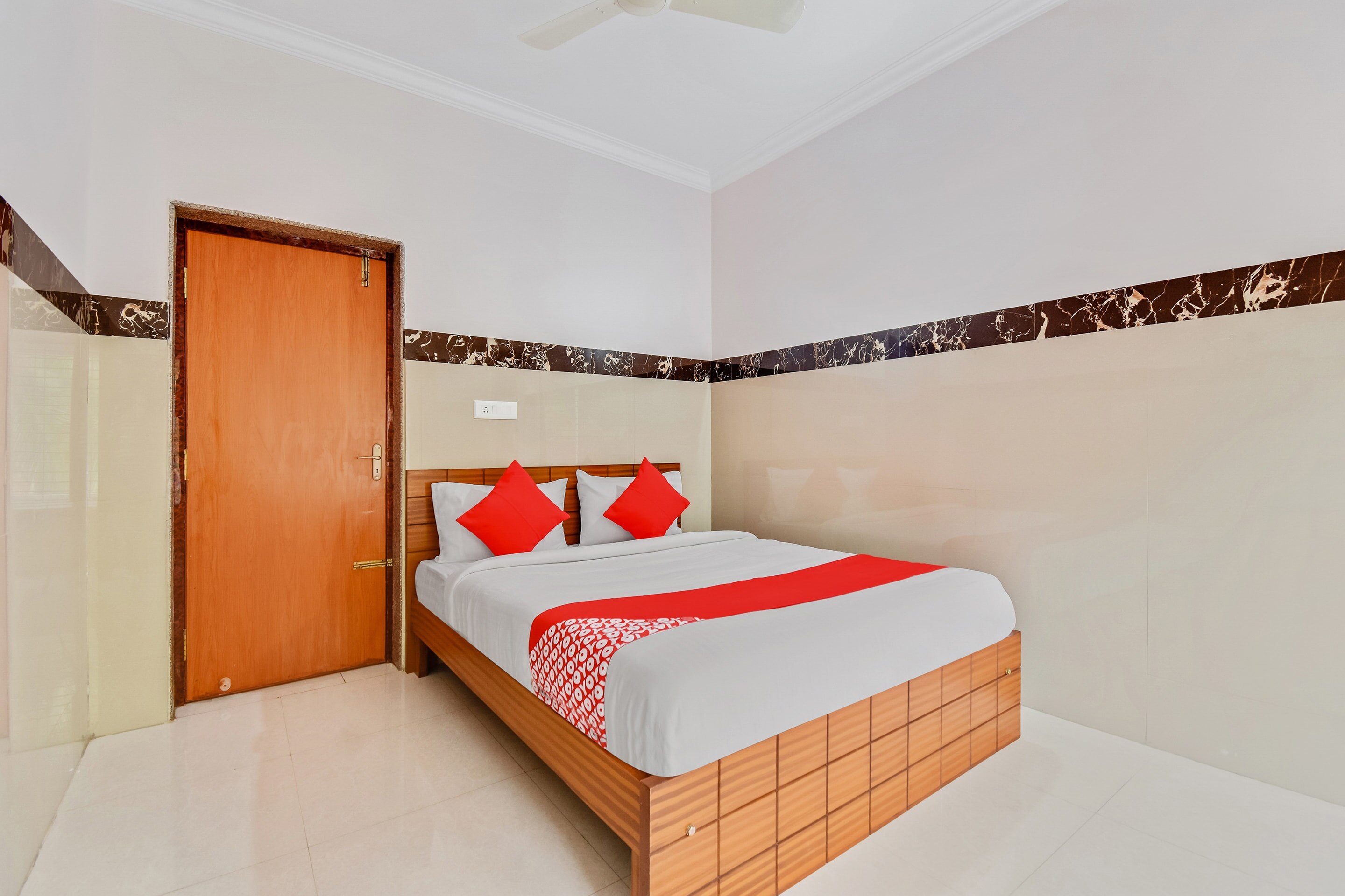 Hotel O Flagship Sri Sai Guru Comforts - Tap to explore photos
