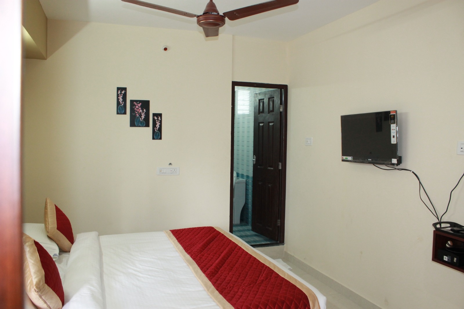 Kalyan Residency - Tap to explore photos