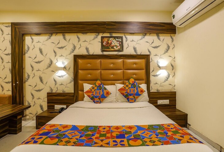 Hotel Silver Palace , Jashodanagar - Tap to explore photos