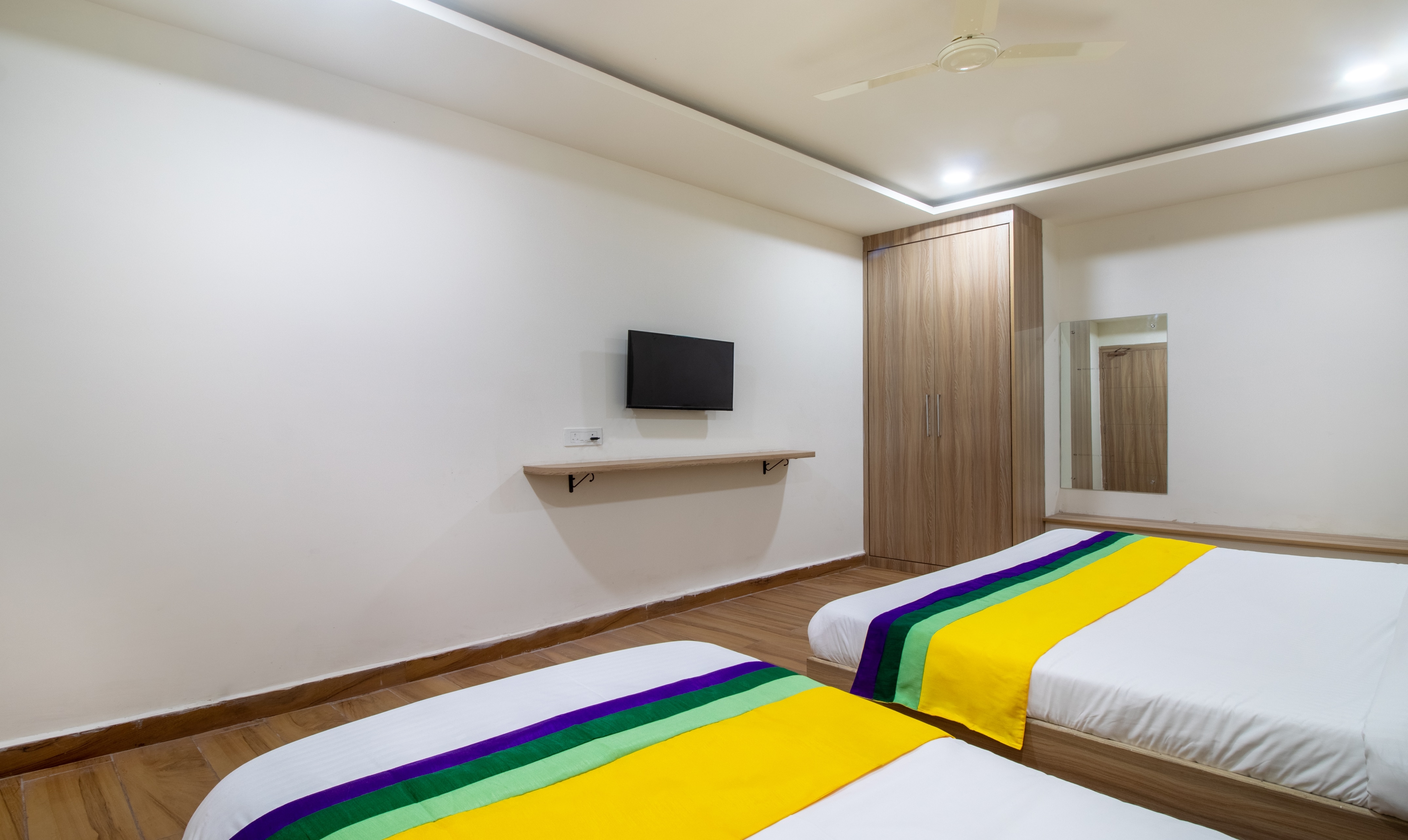Itsy Hotels Krishna Residency, Govardhan Chauraha - Tap to explore photos