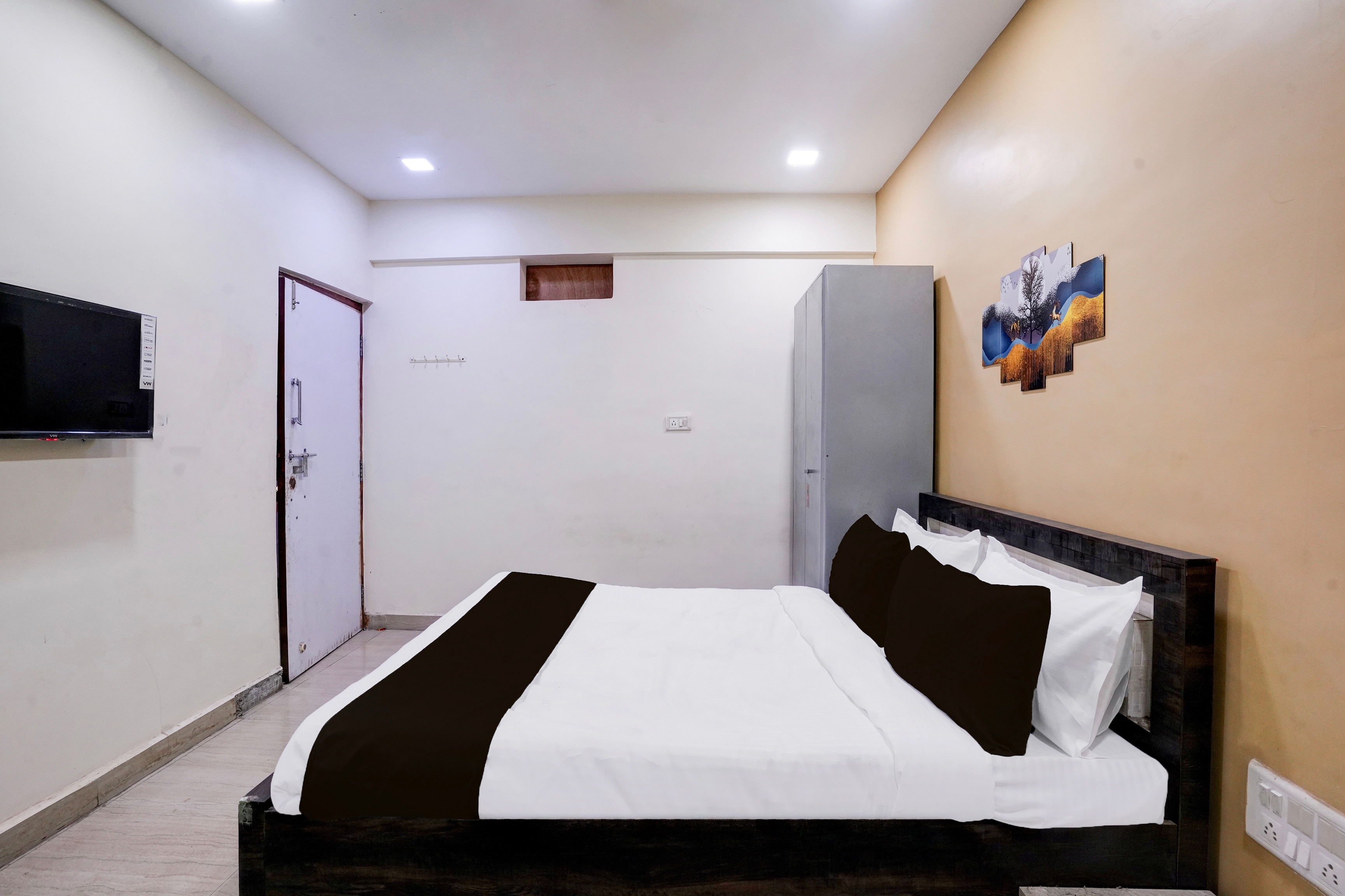 Hotel O Moonlight Residency - Tap to explore photos