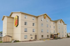Super 8 by Wyndham Yellowknife, Fort Smith