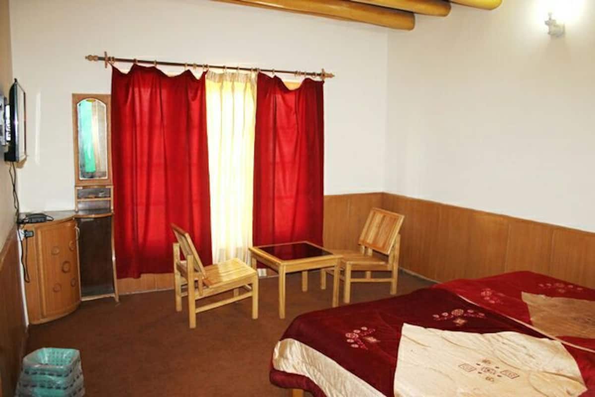 Green Villa Guest House Leh | Rooms & Cook - Tap to explore photos