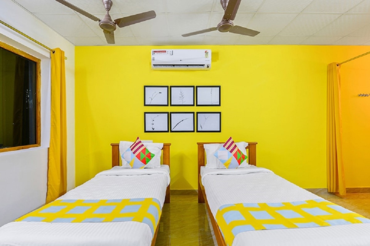 SR Guest House - Tap to explore photos