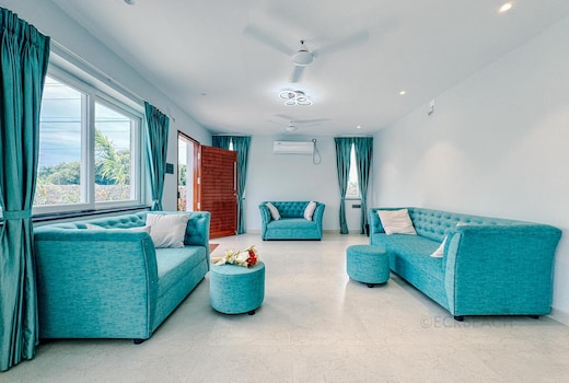 Zephyr Villa