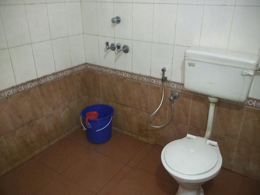 Guruvayoor Bunglow (Double Bedded Room) - Tap to explore photos