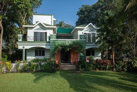 Ghanvatkar Bunglow Resort