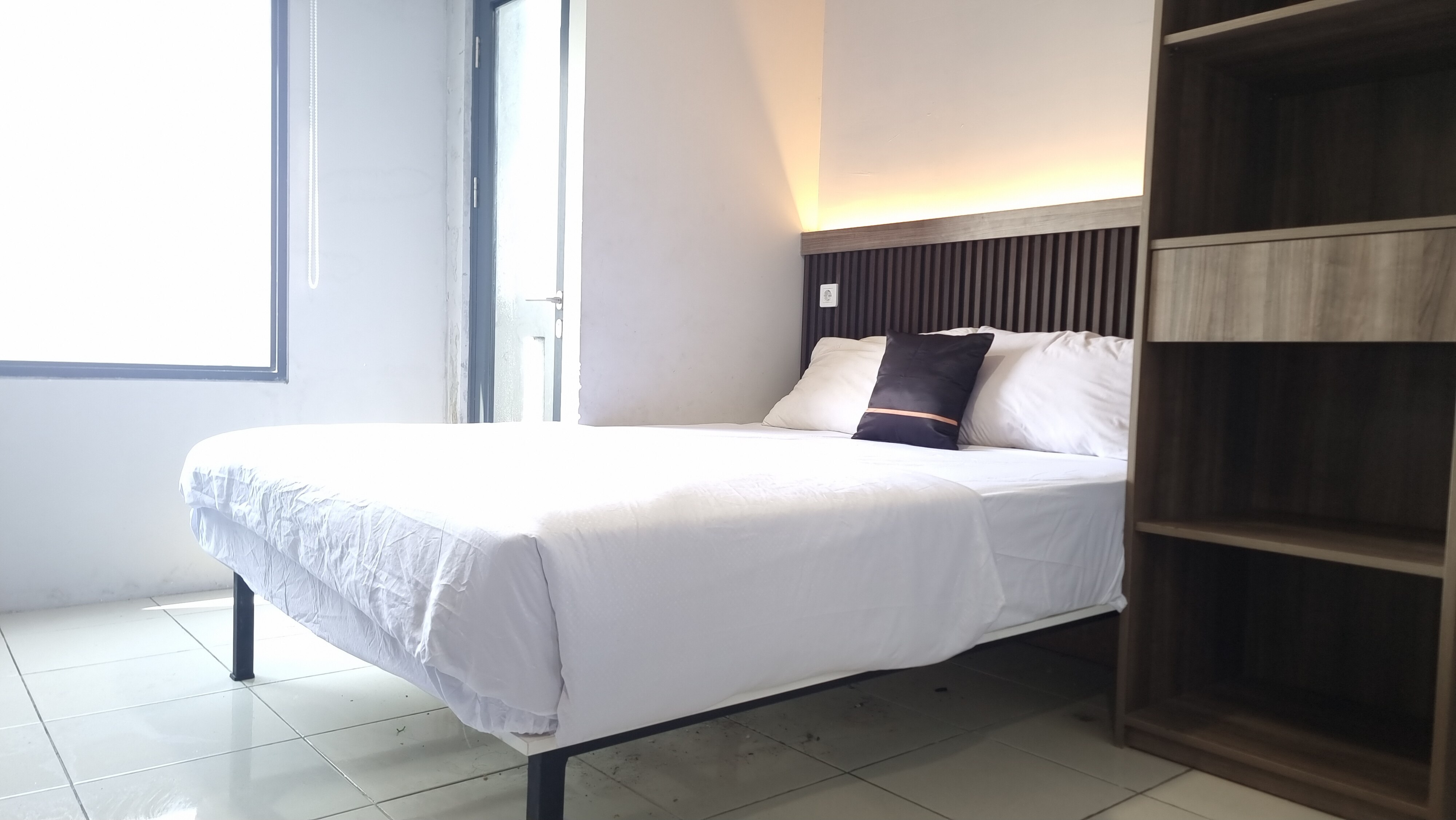 Hotel O cikarang at apartment Riverdale - Tap to explore photos
