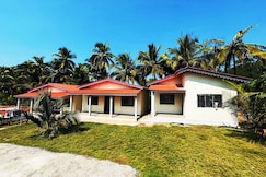 Sea Rock Beach Resort, Malvan