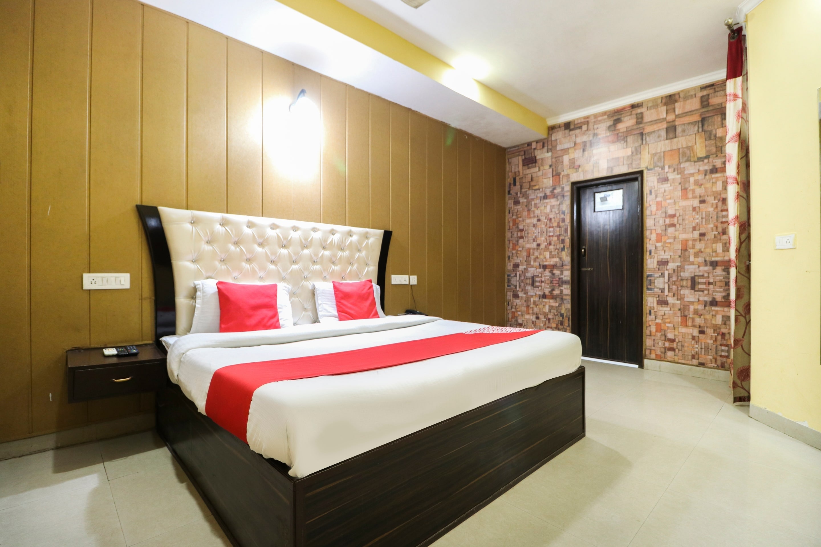 Hotel O Kuber 7 - Tap to explore photos