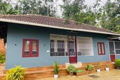 Chris Cozy Farm Cottage , Wayanad